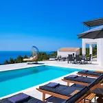 Вилла Lefkadian Gem Agios Nikolaos Niras
