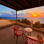 Вилла Lefkadian Gem Agios Nikolaos Niras